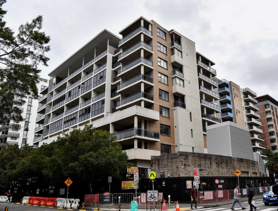 The Cracking Story of Mascot Towers